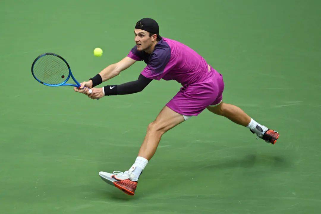 尤其是在主 尤其是在主