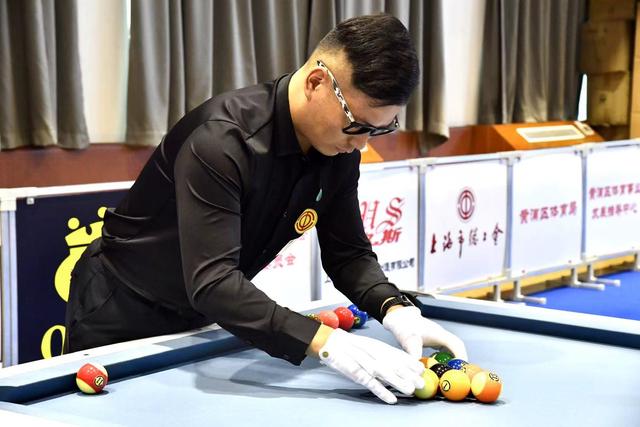 他以四缝 他以四缝